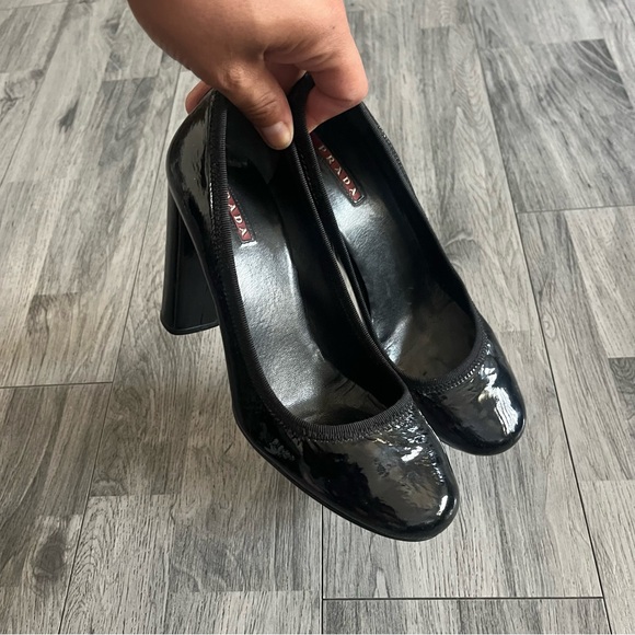 Authentic PRADA Patented Leather block heel Made in Italy Sz 37 - Picture 1 of 14